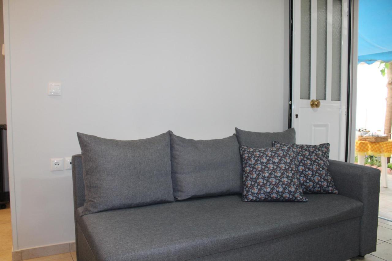 The Vacationer Apartman Agriá Kültér fotó